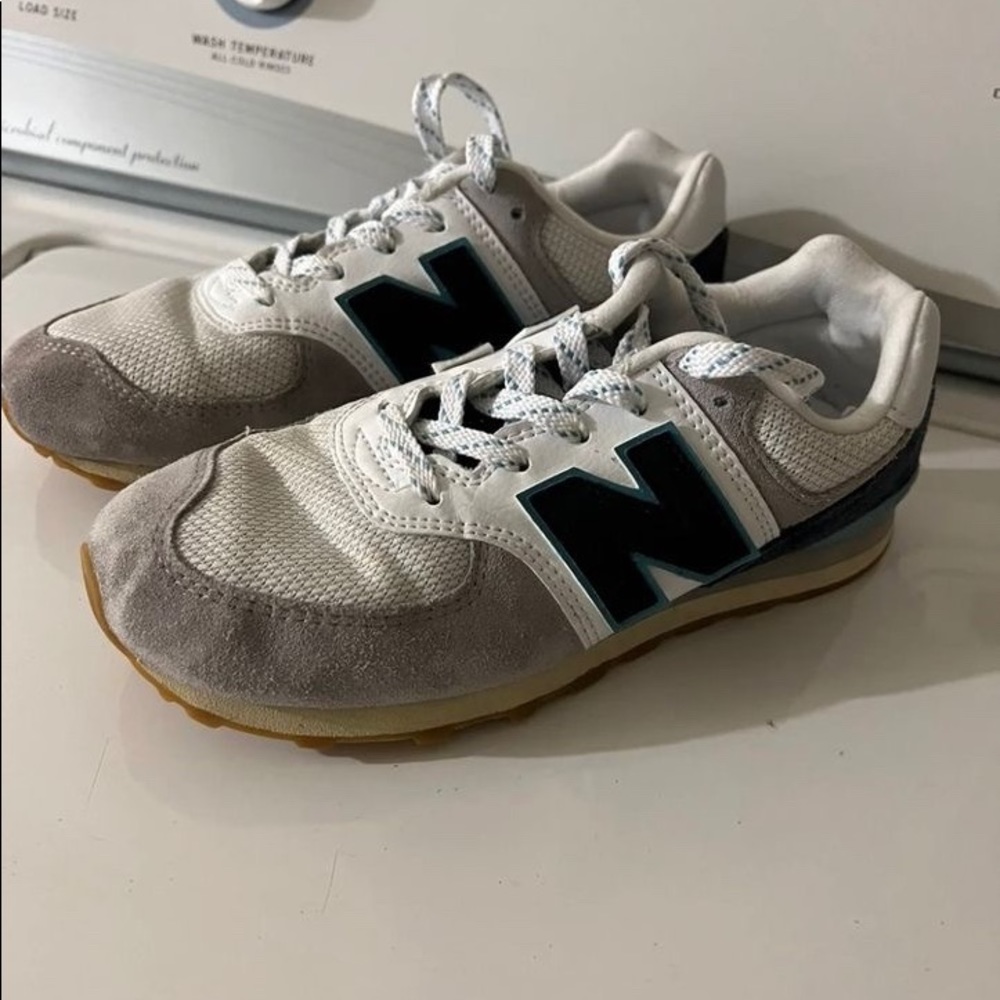 Brand new big kid new balance shoes size 4